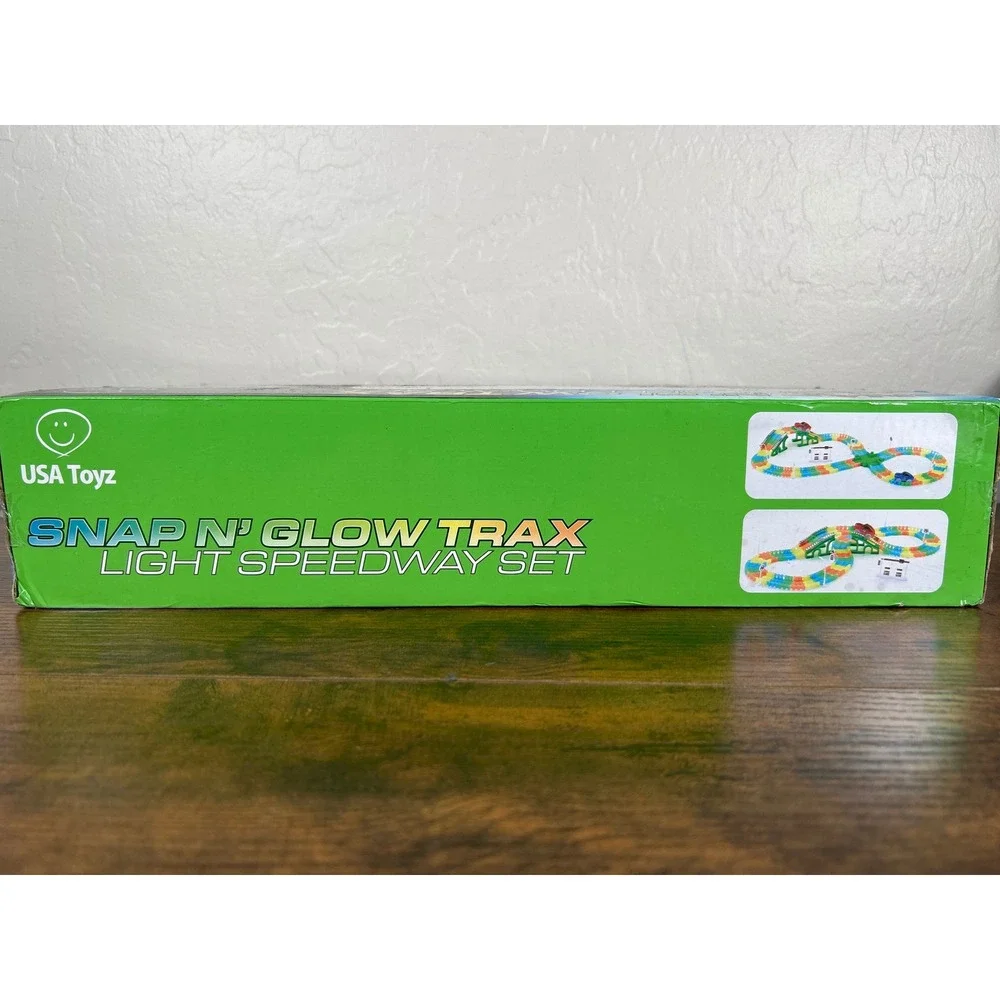 USA‎ Toyz Snap N Glow Trax Light Speedway Set 360pc Glow Track 2 LED Cars STEM